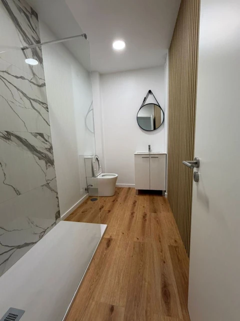 Apartamento T2 para Arrendamento em Agualva e Mira-Sintra