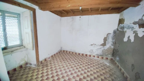 Moradia T3 para Venda em Mata de Lobos