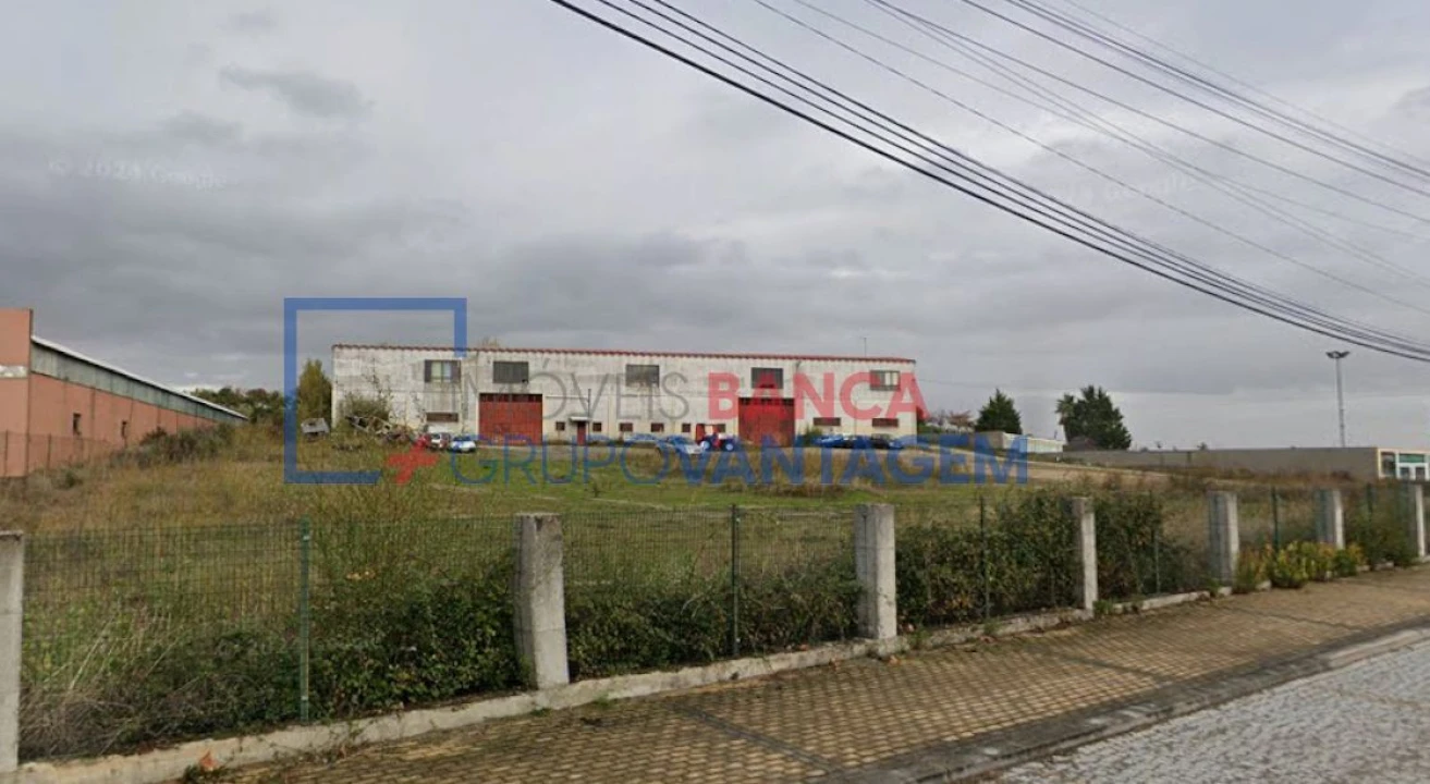 Armazém para Venda em Nogueira Foto 1