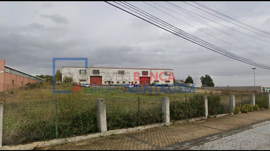 Armazém para Venda em Nogueira