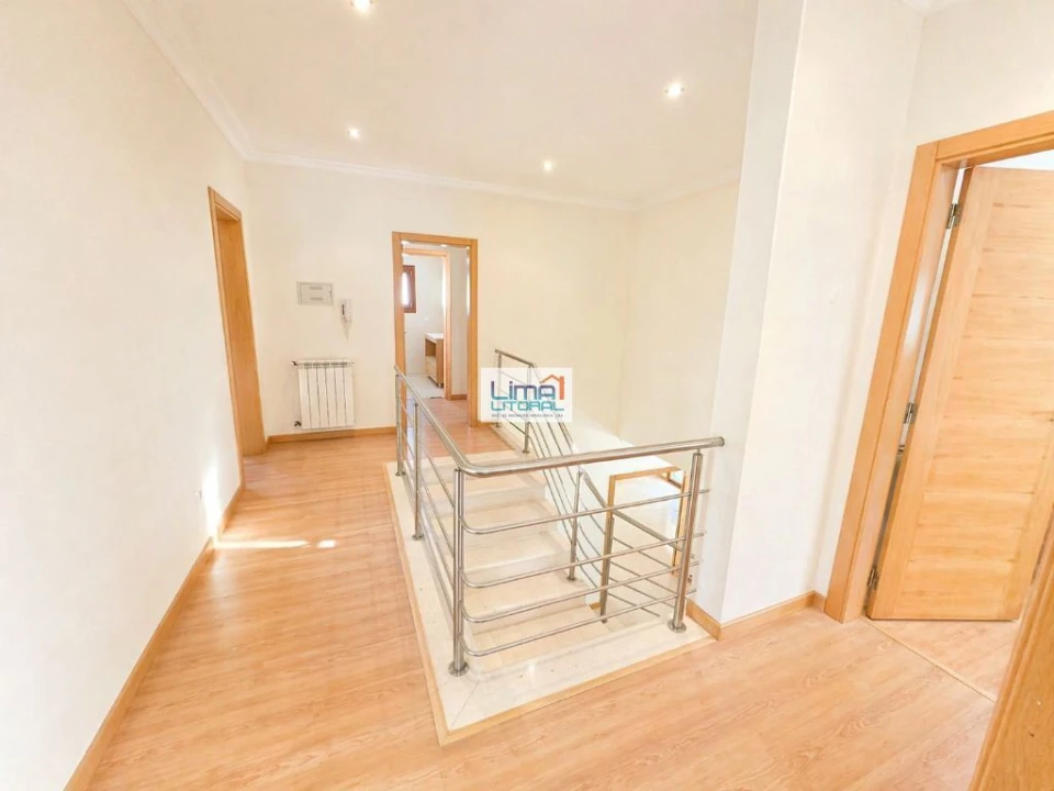 Moradia T5 para Venda em Porto de Mós - São João Baptista e São Pedro Foto 21