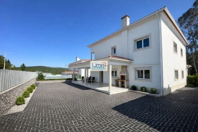 Moradia T5 para Venda em Porto de Mós - São João Baptista e São Pedro