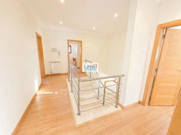 Moradia T5 para Venda em Porto de Mós - São João Baptista e São Pedro