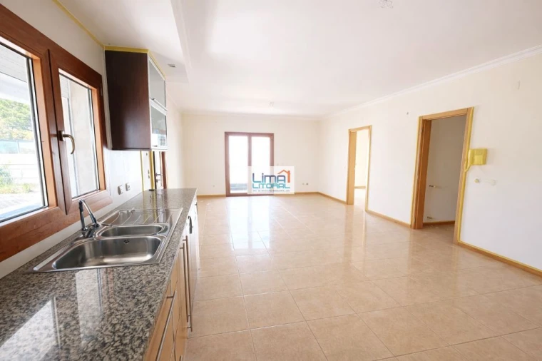 Moradia T5 para Venda em Porto de Mós - São João Baptista e São Pedro Foto 6