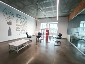 Escritório para Arrendamento em Rio de Mouro