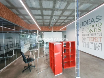 Escritório para Arrendamento em Rio de Mouro