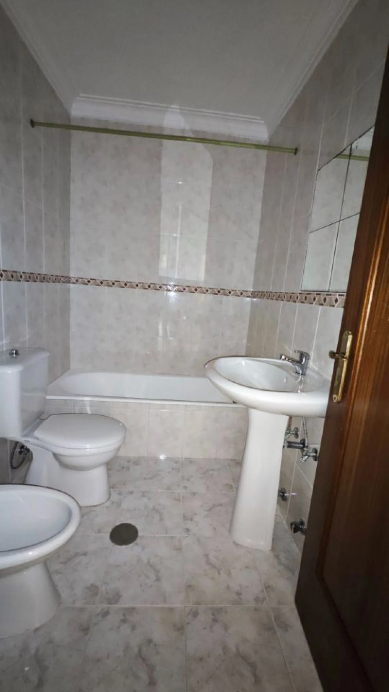 Apartamento T1 para Arrendamento em Santa Marinha e São Pedro da Afurada Foto 6