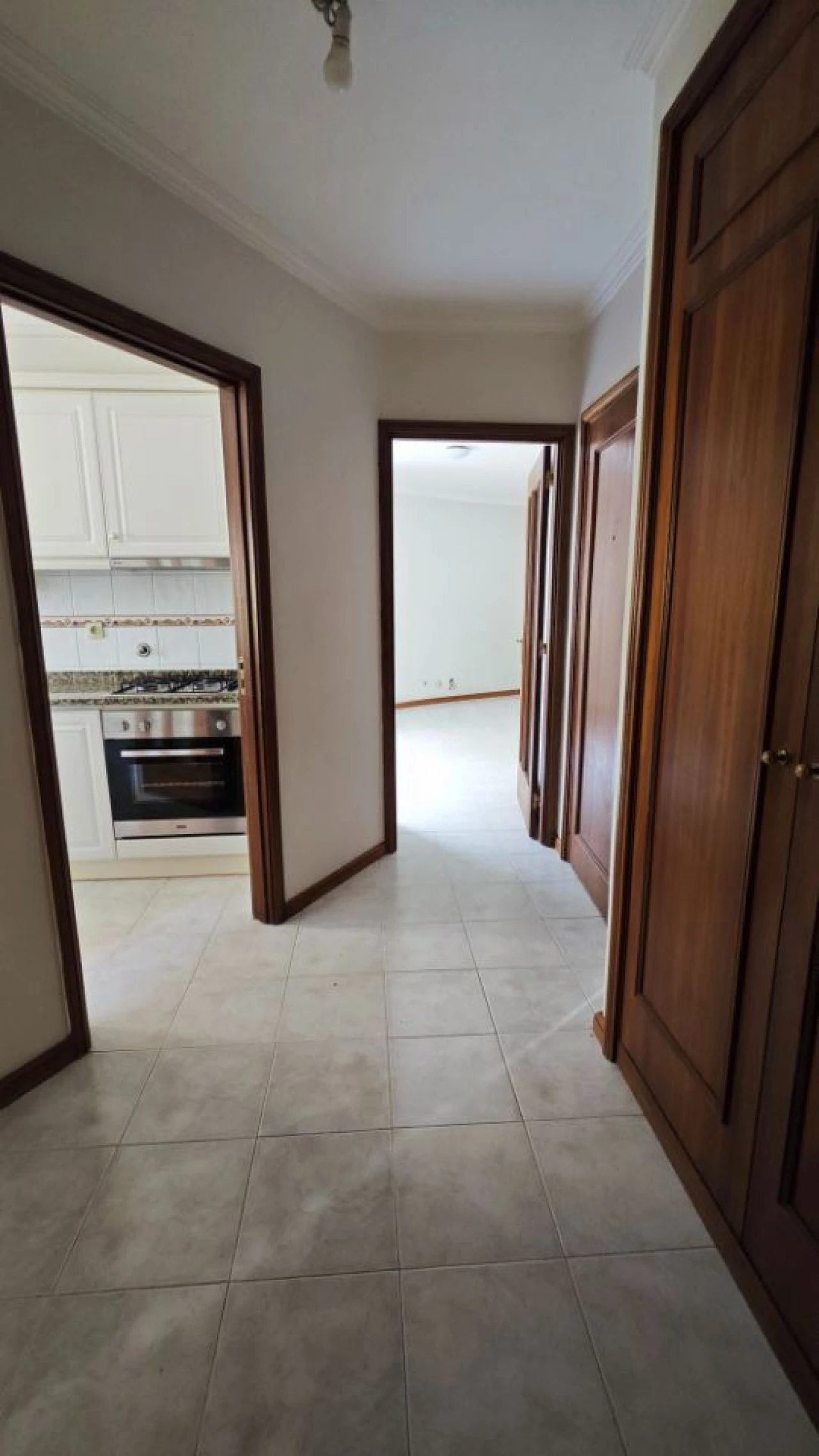 Apartamento T1 para Arrendamento em Santa Marinha e São Pedro da Afurada Foto 2