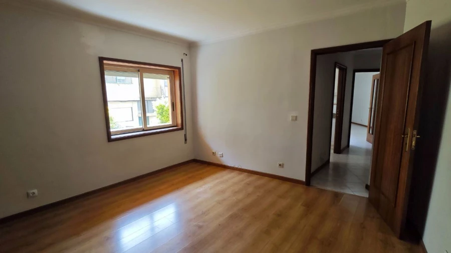 Apartamento T1 para Arrendamento em Santa Marinha e São Pedro da Afurada Foto 7