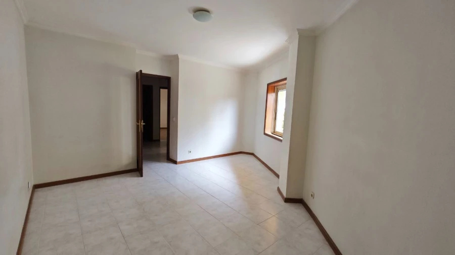 Apartamento T1 para Arrendamento em Santa Marinha e São Pedro da Afurada Foto 3