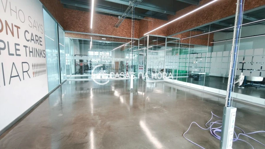 Escritório para Arrendamento em Rio de Mouro Foto 6