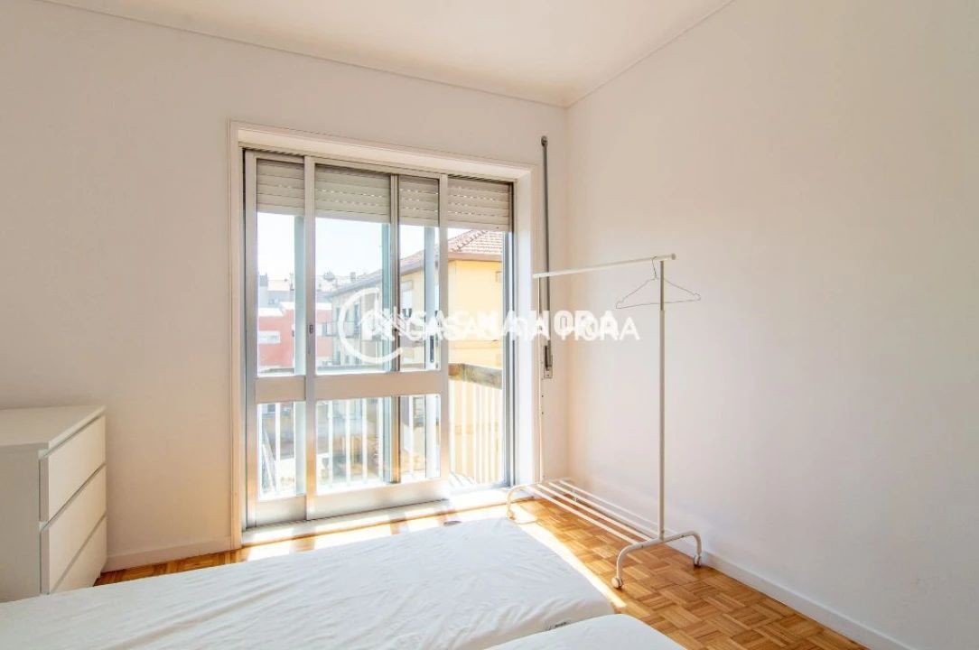 Apartamento T3 para Arrendamento em Santa Marinha e São Pedro da Afurada Foto 14