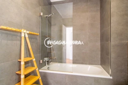 Apartamento T3 para Arrendamento em Santa Marinha e São Pedro da Afurada