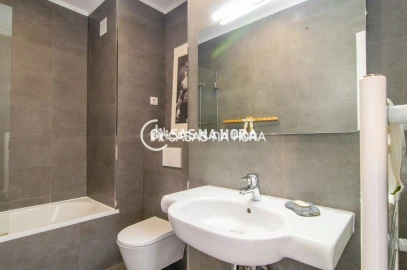 Apartamento T3 para Arrendamento em Santa Marinha e São Pedro da Afurada