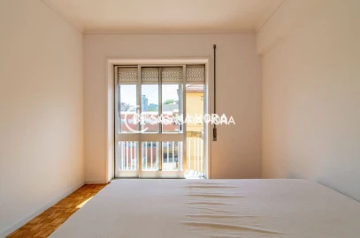 Apartamento T3 para Arrendamento em Santa Marinha e São Pedro da Afurada