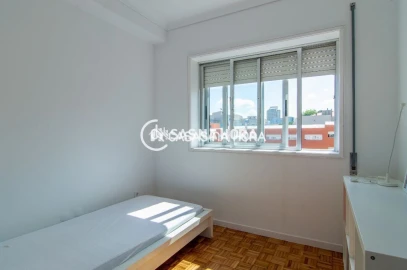 Apartamento T3 para Arrendamento em Santa Marinha e São Pedro da Afurada