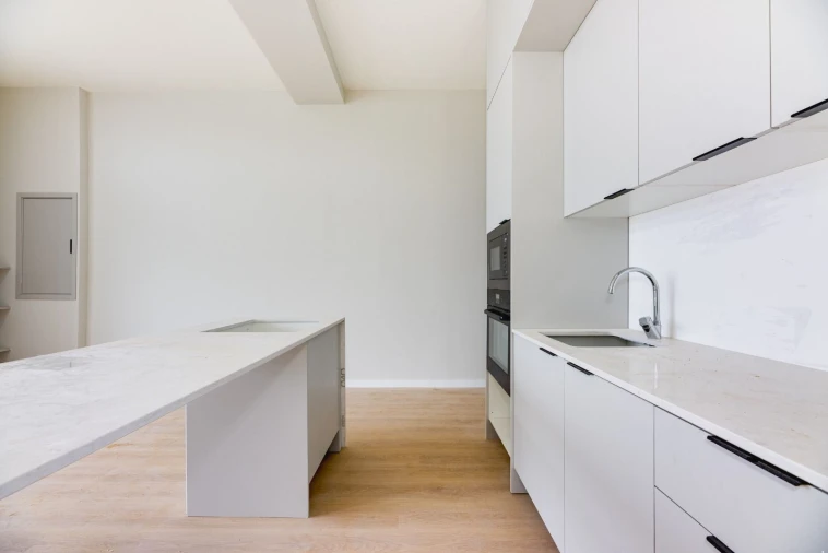 Apartamento T0 para Venda em Carcavelos e Parede Foto 13