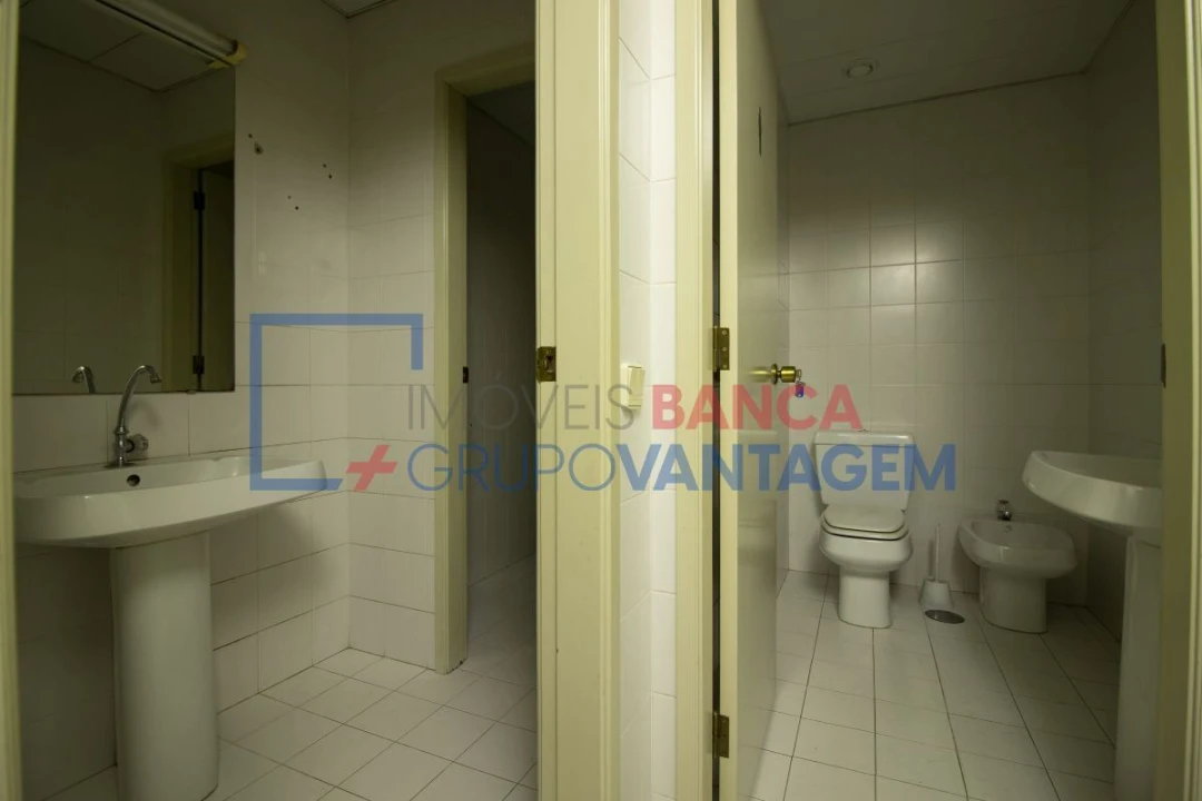 Loja para Venda em A dos Cunhados e Maceira Foto 22