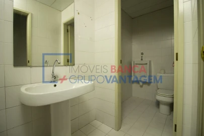 Loja para Venda em A dos Cunhados e Maceira