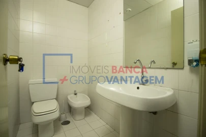 Loja para Venda em A dos Cunhados e Maceira