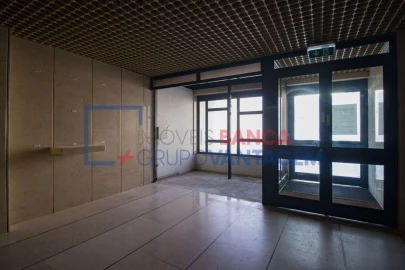 Loja para Venda em A dos Cunhados e Maceira