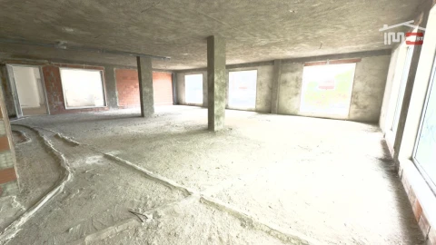 Loja para Venda em Camarate, Unhos e Apelação