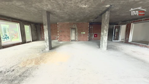 Loja para Venda em Camarate, Unhos e Apelação