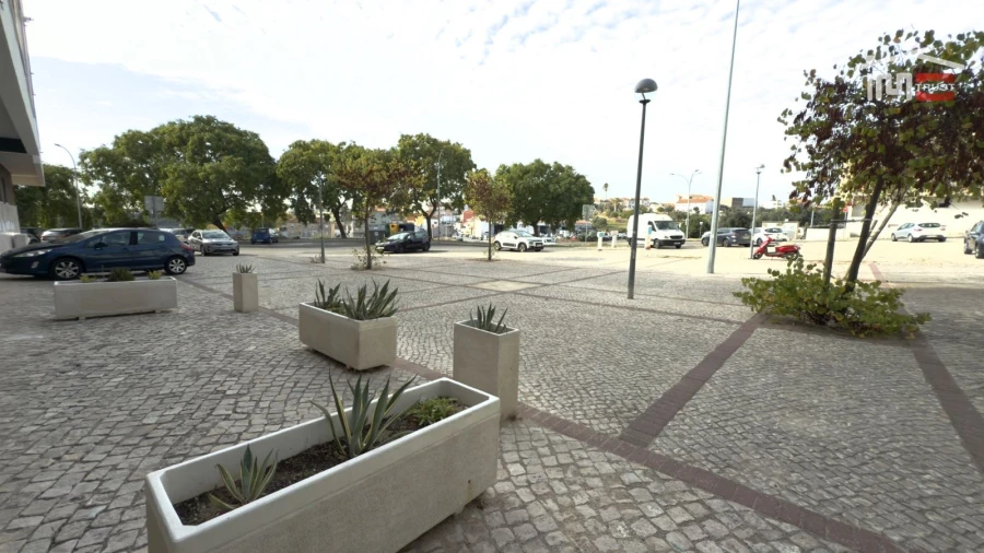 Loja para Venda em Camarate, Unhos e Apelação Foto 17