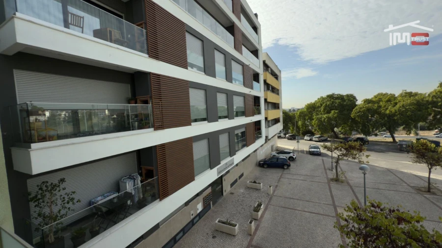 Loja para Venda em Camarate, Unhos e Apelação Foto 11