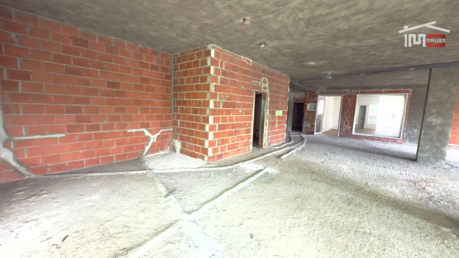 Loja para Venda em Camarate, Unhos e Apelação Foto 21