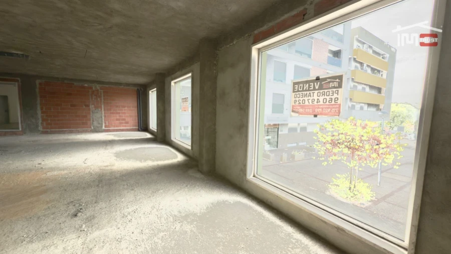 Loja para Venda em Camarate, Unhos e Apelação Foto 19