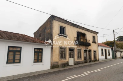 Moradia T5 para Venda em Paços de Brandão