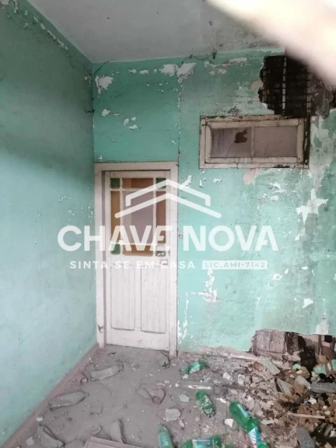 Moradia T5 para Venda em Paços de Brandão