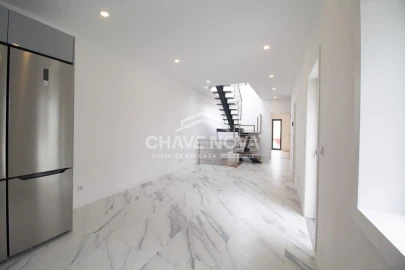 Moradia T3 para Venda em Campanhã