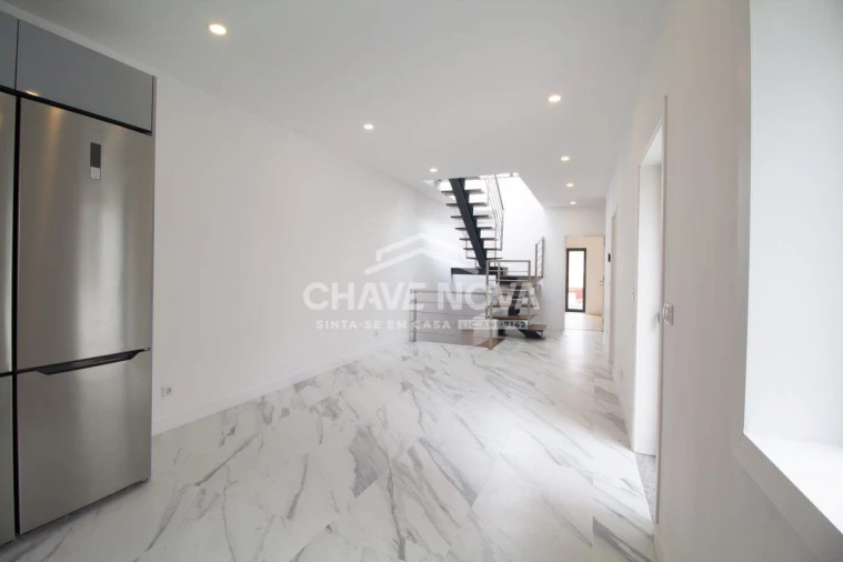 Moradia T3 para Venda em Campanhã Foto 3