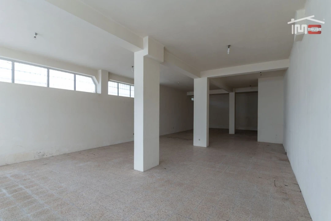 Loja para Arrendamento em Nossa Senhora da Piedade Foto 5