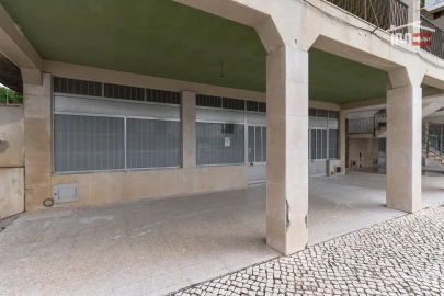 Loja para Arrendamento em Nossa Senhora da Piedade