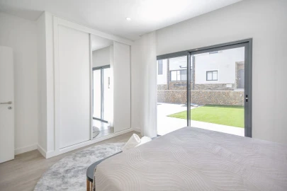 Moradia T3 para Venda em Albufeira e Olhos de Água