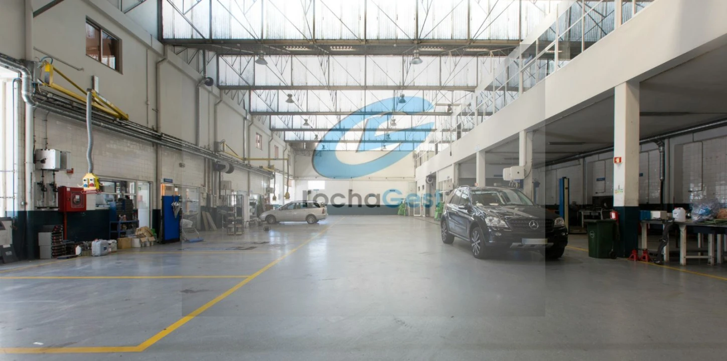 Armazém para Venda em Ramalde Foto 1