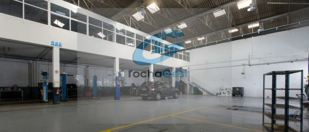 Armazém para Venda em Ramalde