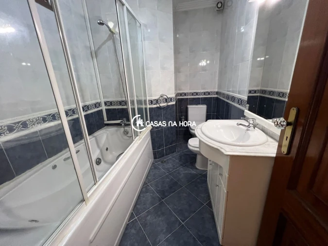 Apartamento T3 para Venda em Campanhã Foto 12