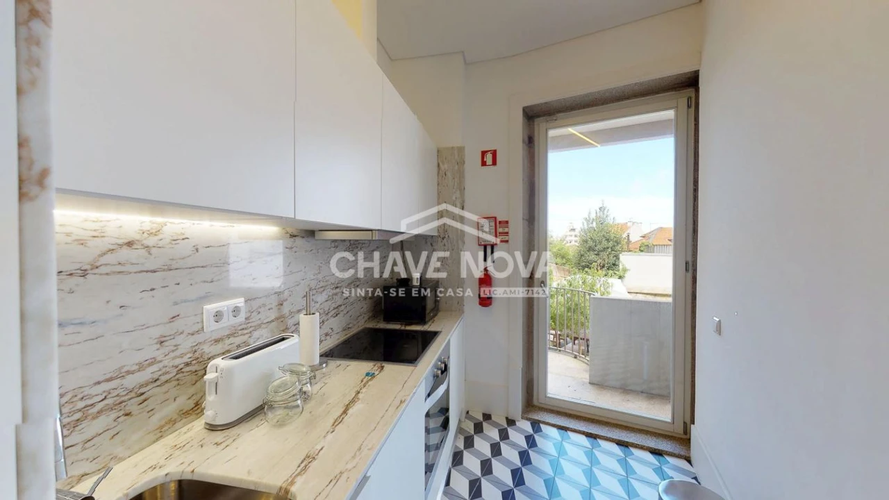 Apartamento T1 para Venda em Cedofeita, Santo Ildefonso, Sé, Miragaia, São Nicolau e Vitória Foto 3