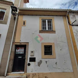 Moradia T2 para Venda em Santa Maria da Devesa