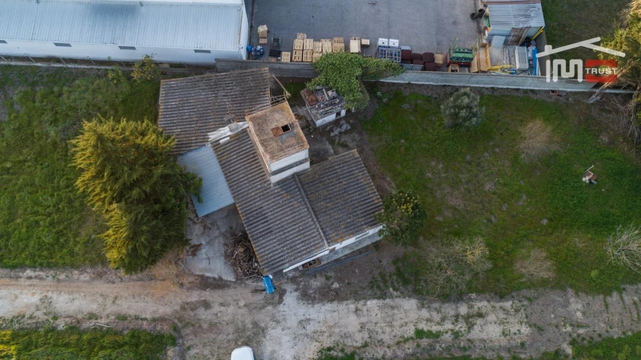 Terreno Misto para Venda em Vale de Santarem Foto 5