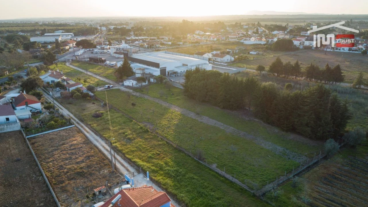 Terreno Misto para Venda em Vale de Santarem Foto 9