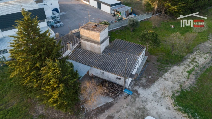 Terreno Misto para Venda em Vale de Santarem Foto 14