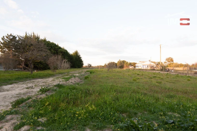 Terreno Misto para Venda em Vale de Santarem Foto 16