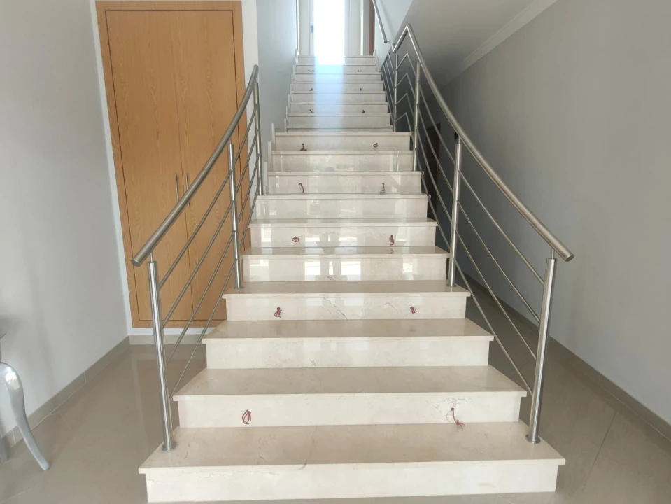 Moradia T4 para Venda em Albufeira e Olhos de Água Foto 14