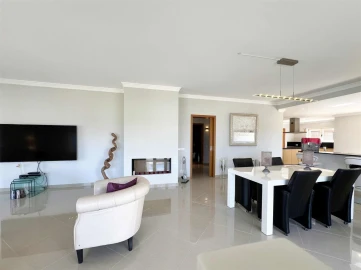 Moradia T4 para Venda em Albufeira e Olhos de Água