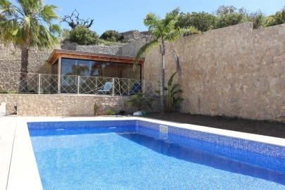 Moradia T4 para Venda em Albufeira e Olhos de Água